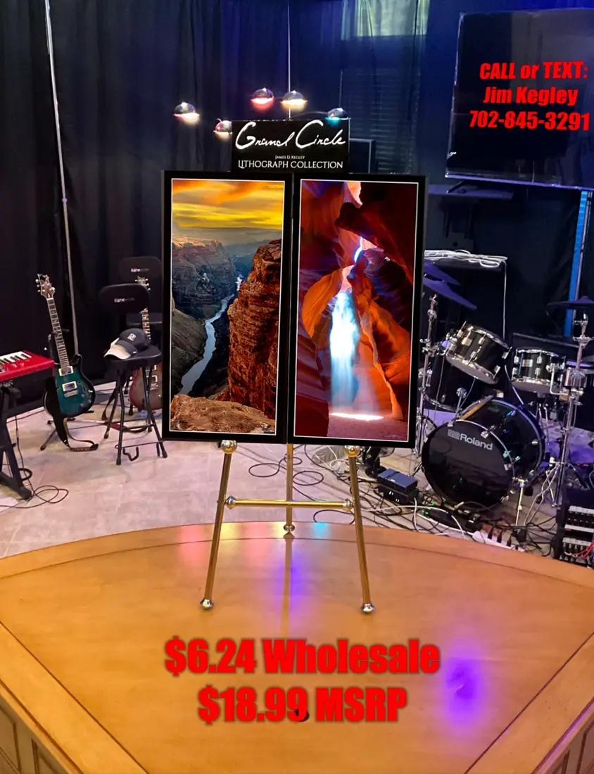 Grand Circle easel display